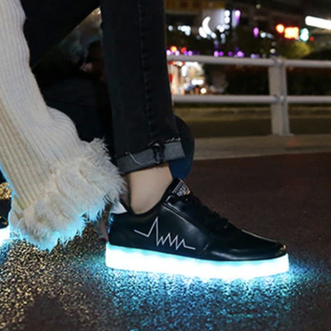 Led light shoes for top mens
